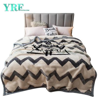 China PORTABLE Cheap 2 Ply Printing Pattern Fleece For King Size Bedding Blanket for sale