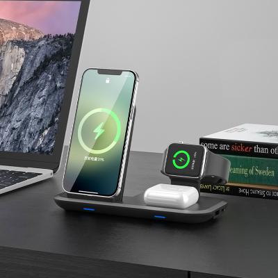 China Smart Watch 3 in 1 Charging Station Foldable Wireless Charger 3 in 1 Fast Charging Station Wireless Dock for Iphone 13/13pro/13pro max for sale