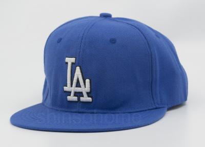 China Letter Flat Bill Snapback Hats Blue 6 Panel Flexible Back Closure , Sun Baseball Cap for sale