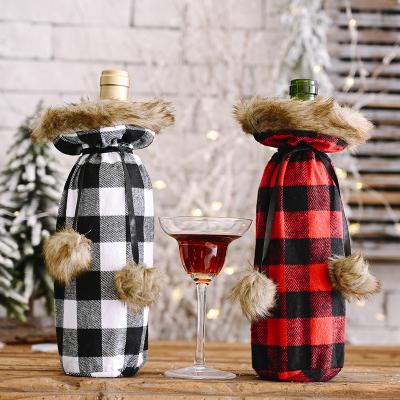 China Home Decor Pompom Lattice New Creative Red and Black Wine Bottle Bag Christmas Red Wine Bottle Bag for sale