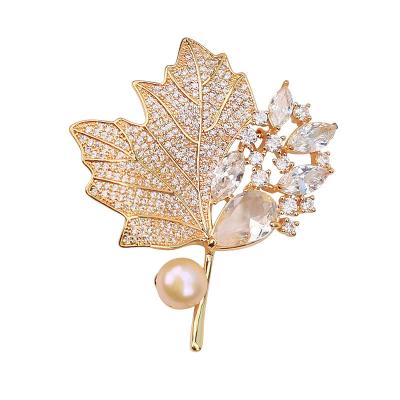 China Cloth Decoration Women Brooch Jewelry Inspired Designer Brooches and Pins Men Custom Fashion Gift Gold Party Silver Stone Wedding for sale