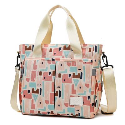 China Wholesale Geometric Printing Mom Baby Handbag Waterproof Fashion Oxford Cloth Diaper Bag for sale