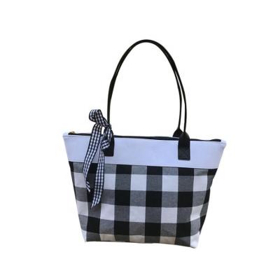 China Fashion Designer Luxury Travel Bag Large Capacity Leisure Bag Buffalo Plaid Tote Bag for sale