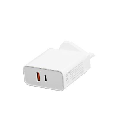 China UniversalÂ   Mobile Phone Socket Usb 2 PD Adapter 65w Port Fast Wall Charger With Low Price for sale