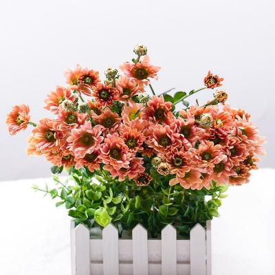 China Natural Wholesale Floral Dry Foam Blocks Small Touch Cut Flower Chrysanthemum Decor Color Fresh Plants for sale