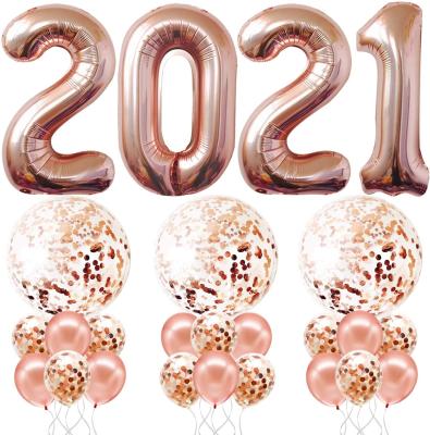 China 2021 Happy New Years Balloons Gift Toy and Big 36 Inch Confetti Balloons Gift Toy Set New Years Eve Party Supplies for sale