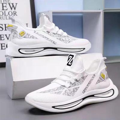 China Cushioning Latest Design 2022 Summer Men Breathable Sneakers In Running Sports Running Shoes for sale