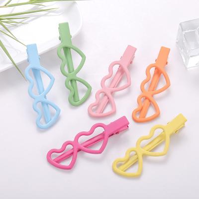 China New Design Trendy Metal Alloy Hair Clips For Girls Trendy Hair Accessories for sale