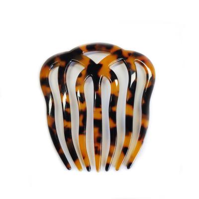 China Brown 7 Tooth Cellulose Acetate Ponytail French Wavy Large Shell Travel Tortoise Hair Comb French Wavy Hair Comb for sale