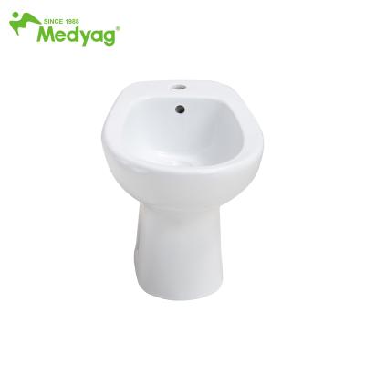 China Medyag MJZ-06 Modern Bathroom Bidet Sanitary Ware Floor Mount Strap 170mm Woman Wash Ceramic Elegant Horizontal Bidet for sale