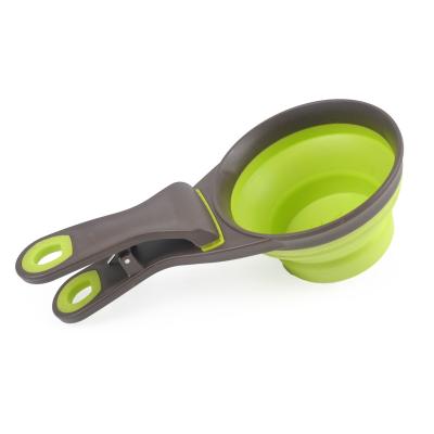 China Sustainable Wholesale Foldable Silicone Rubber Pet Food Measuring Spoon With Clip for sale