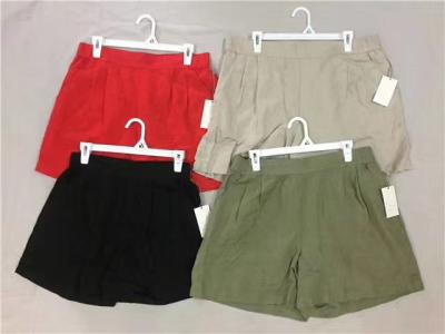 Chine Rayonne de toile de 53% 43% de 4 de couleur femmes occasionnelles lâches noires vertes rouges de shorts à vendre