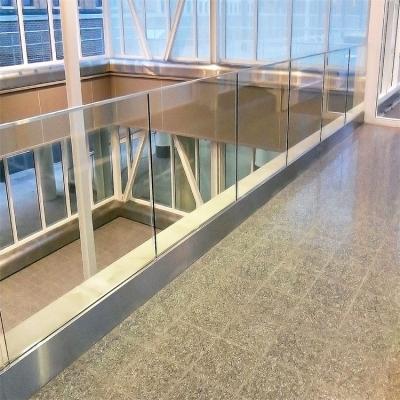 China Modern Exterior Aluminum Balustradeu U-Channel System Glass Balustrade Wall Aluminum Glass Balcony for sale