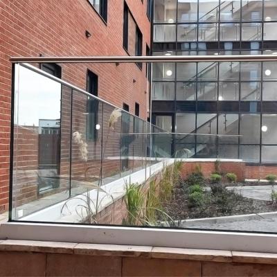 China Balcony Modern Aluminum Frameless Glass Deck U-Channel U-Channel Aluminum Profile Glass Fence Glass Railing for sale