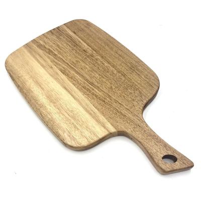 China Sustainable acacia wood cutting board with handle for sale