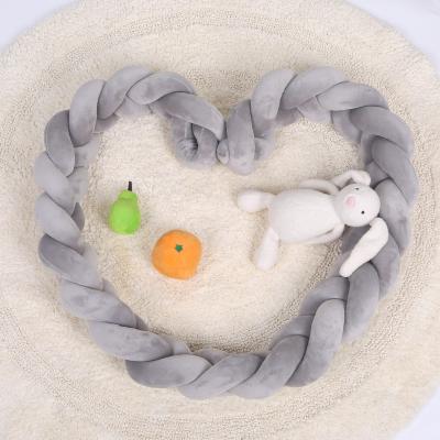 China High Quality Customized Viable Length Crib Braid Knot Pillow Cushion Bumper for sale