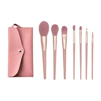 China Soft Powder Blush Eyeshadow Brush Beauty Kit with 7-Piece Nude Pink Makeup Brush Set for sale