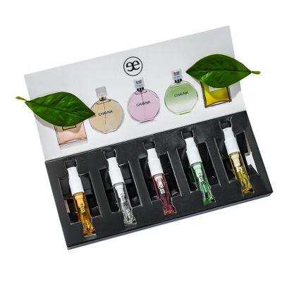 China Conjunto de muestras de perfume floral para mujeres 3ml*5 Eau de Toilette en caja de regalo universal en venta