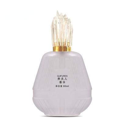 Chine Parfum féminin Glamour Parfum pour femmes matures Taille régulière Spray eau de toilette à vendre