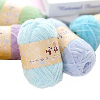 China Wholesale DIY Edelweiss Chenille Yarn Knitting Yarn Velor 100% Polyester Anti-pilling Wool For Scarf Crochet Bulky Line for sale