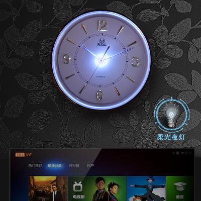 China Wholesale Antique Style 14 Inch Battery Power Classic Dial Face Accurate Quartz Field Movement Round Smart Light Wall Clock With Number for sale