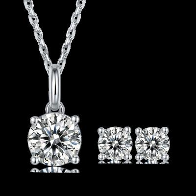 China CLASSIC High Quality Claw Setting Moissanite Round Brilliant Cut 925 Silver Jewelry Set For Women for sale