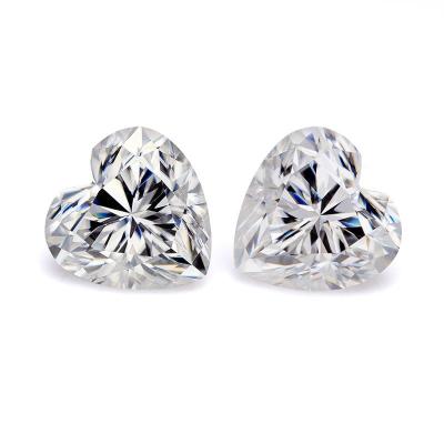 China Fire 0.3-9 Carat Romantic Rough Stones VVS D Color Set Or Loose Heart Cut Moissanite For Jewelry Making for sale