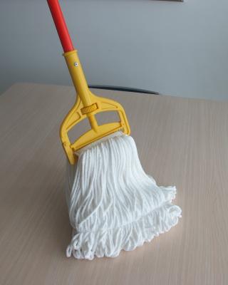 China Industrial 600g Mopping Looped End Wet Mop Refill Dust Head Floor Mops for sale