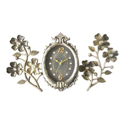 China Casual Economic Custom Design Flower Shape Custom Decorative Diamond Wall Clock NE-SF2632 for sale