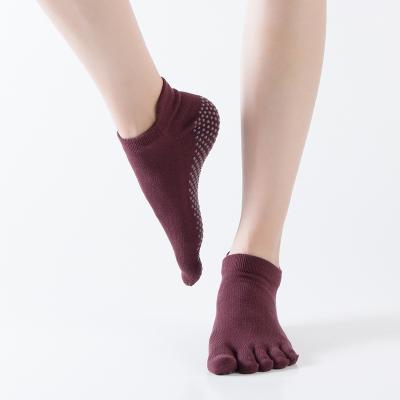 China Hot Sale Women Five-finger Socks Cotton Breathable Sports Socks Stick Anti-slip Yoga Socks for sale