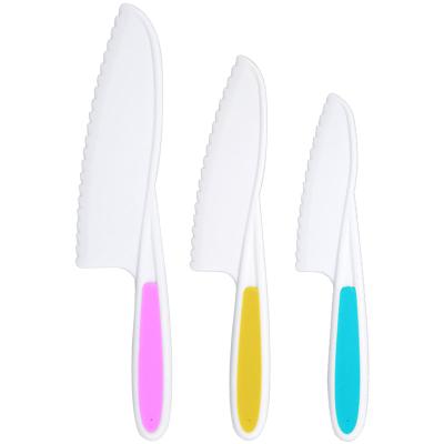 China Sustainable Knives For Kids Serrated Edges 3 Pcs Plastic Kitchen Bread Knife Set for sale