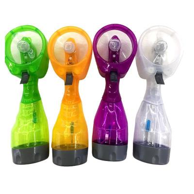 China Eco-Friendly Custom Plastic Battery / Easy Carry / Portable / Humidifier Seaygift Mini Plastic Battery Operated Hand Held Mist Spray Fan Water Bottle for sale