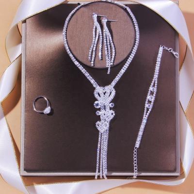 China Diamond Heart Tassel Indian Jewelry Loose Romantic Set Women Bridal Wedding Accessories Necklace Female Mother's Day Necklace Set 2021 for sale