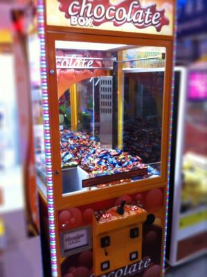 China Chocolate Claw machine claw crane machine for sale for sale