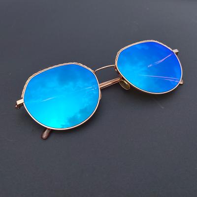 China Maat New 1.56 Photochromic Bi-Aspheric Gray Mirror Blue Lens Sunglasses for sale