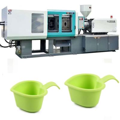 Cina 220V Plastic Blow Molding Machine con 2 zone di raffreddamento per la produzione di 1000 kg in vendita