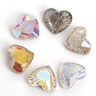 China Popular Factory Wholesale K9 Shiny New Nail Diamond Peach Heart Shaped Arc Carving Flat Bottom Gem Crystal Glass Manicure Material for sale