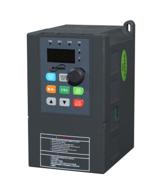 China Industry MPPT Solar Pump Controller 0.5 Hp Solar Water Pumps for sale