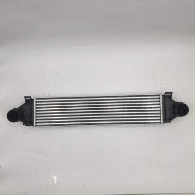 China Engine cooling system intercooler pipe car radiator pa66 gf30 turbo aluminum plastic intercooler for OEM:LR009802 for sale