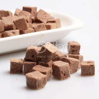 China Viable Freeze Dried Beef Liver Cubes Dehydrated Dog Training Treats Freeze Dried Dog Treats OEM Service for sale