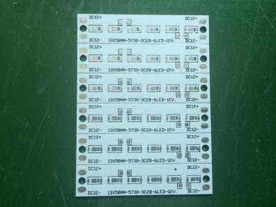 China Placa de circuito de una sola capa del PWB del aluminio LED para la luz 0.4m m ~ 3m m del maíz del LED en venta