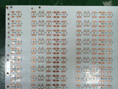 China Capa blanca caliente rígida del cobre del PWB 15um 18um 25um 35um de la tira del poder más elevado LED en venta