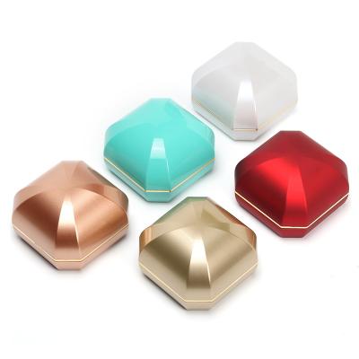 China 2021 New Black Women Led Octagon Light Creative Proposal Ring Pendant Jewelry Box for sale