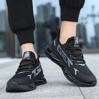 China Fashion Trend Most Popular Black Mesh Running Tennis Shoes Non-slip Casual Fashion Breathable Lace-Up Popular Sneakers for sale