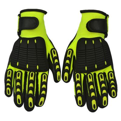 China Anti-collision design on the back of the blocking gloves anti impact hand wholesale cutting resistant safety working rubber gloves for sale