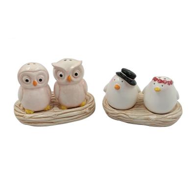 China Hotsale Sustainable Custom Ceramic Cute Animal Salt And Pepper Shakers 2 Piece Sets for sale