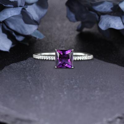 China 14k Romantic Engagement Ring Minimalist Trendy Fidget Wedding Ring Jewelry For Women Tasty Solid Gold 1.2Ct Round Cut Amethyst for sale