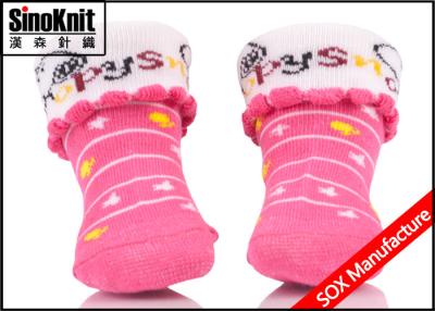 Chine Chaussettes/chaussures en caoutchouc de fantaisie nouveau-nées de bébé de garçons avec la conception adaptée aux besoins du client à vendre