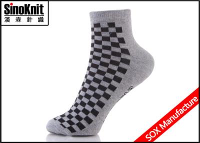 China Black Tartan Grey Thick Men Ankle Dress Socks , Mens Colored Ankle Socks Wholesale for sale