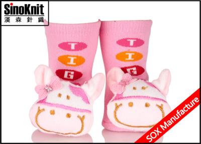 Chine des jouets 3D de chaussures mignonnes de nourrisson de bébé de chaussettes hiver nouveau-né de glissement non chaud à vendre